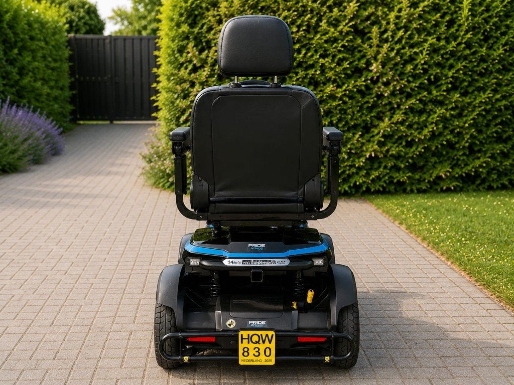 Pride Atmos scootmobiel (garantie) - full size model, Ophalen, Zo goed als nieuw, Elektrische rolstoel