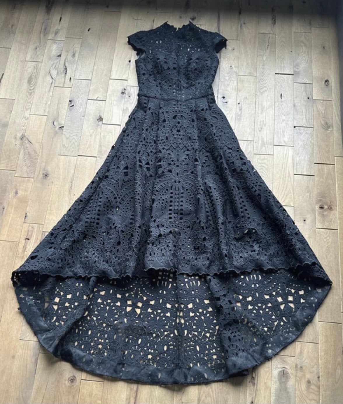 Ilmio galajurk avondjurk mt 34/36, Kleding | Dames, Jurken, Zwart, Ophalen of Verzenden, Zo goed als nieuw, Maat 36 (S)