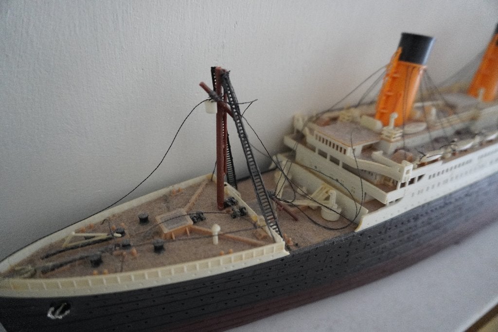 Reparatieverzoek bij Titanic model, Hobby en Vrije tijd, Modelbouw | Boten en Schepen, Ophalen, Zo goed als nieuw, 1:32 tot 1:50