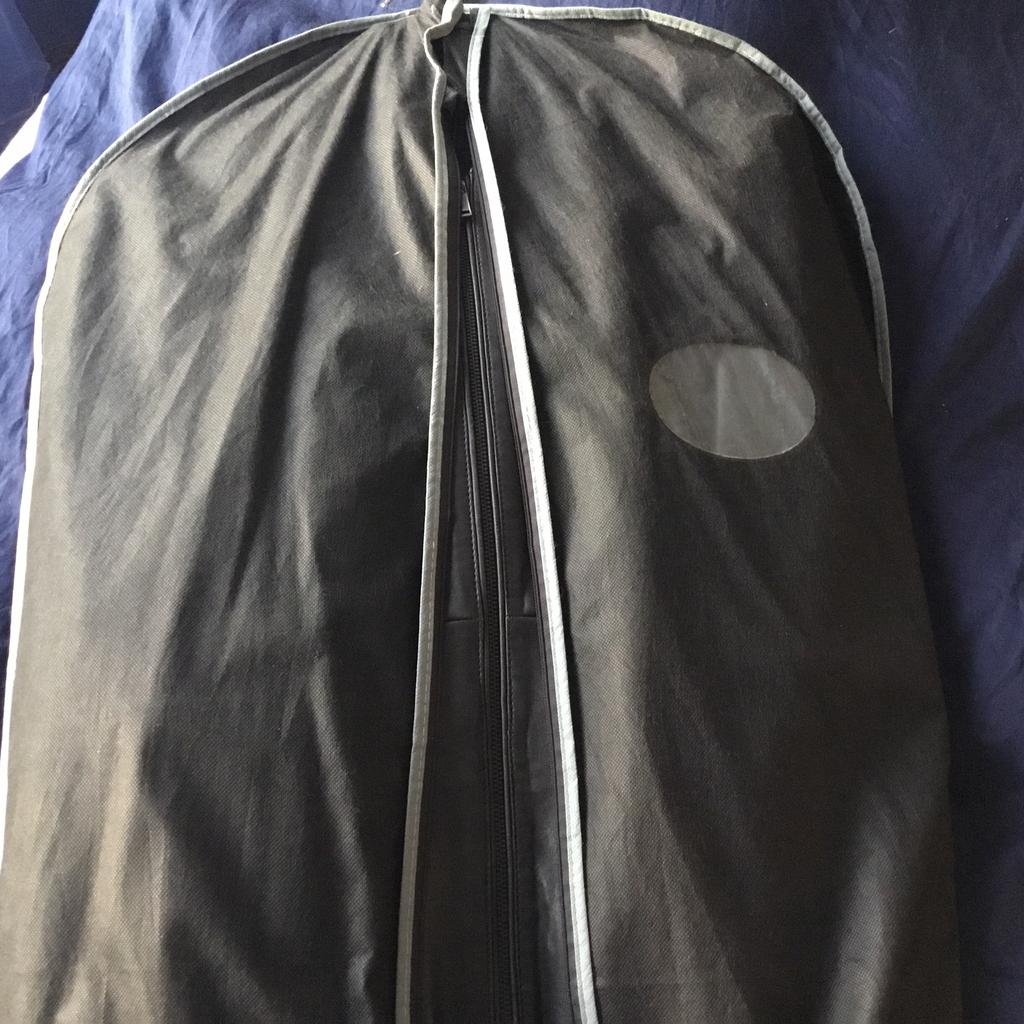 Hugo Boss leren, Kleding | Heren, Ophalen of Verzenden, Zo goed als nieuw, Maat 56/58 (XL), Zwart