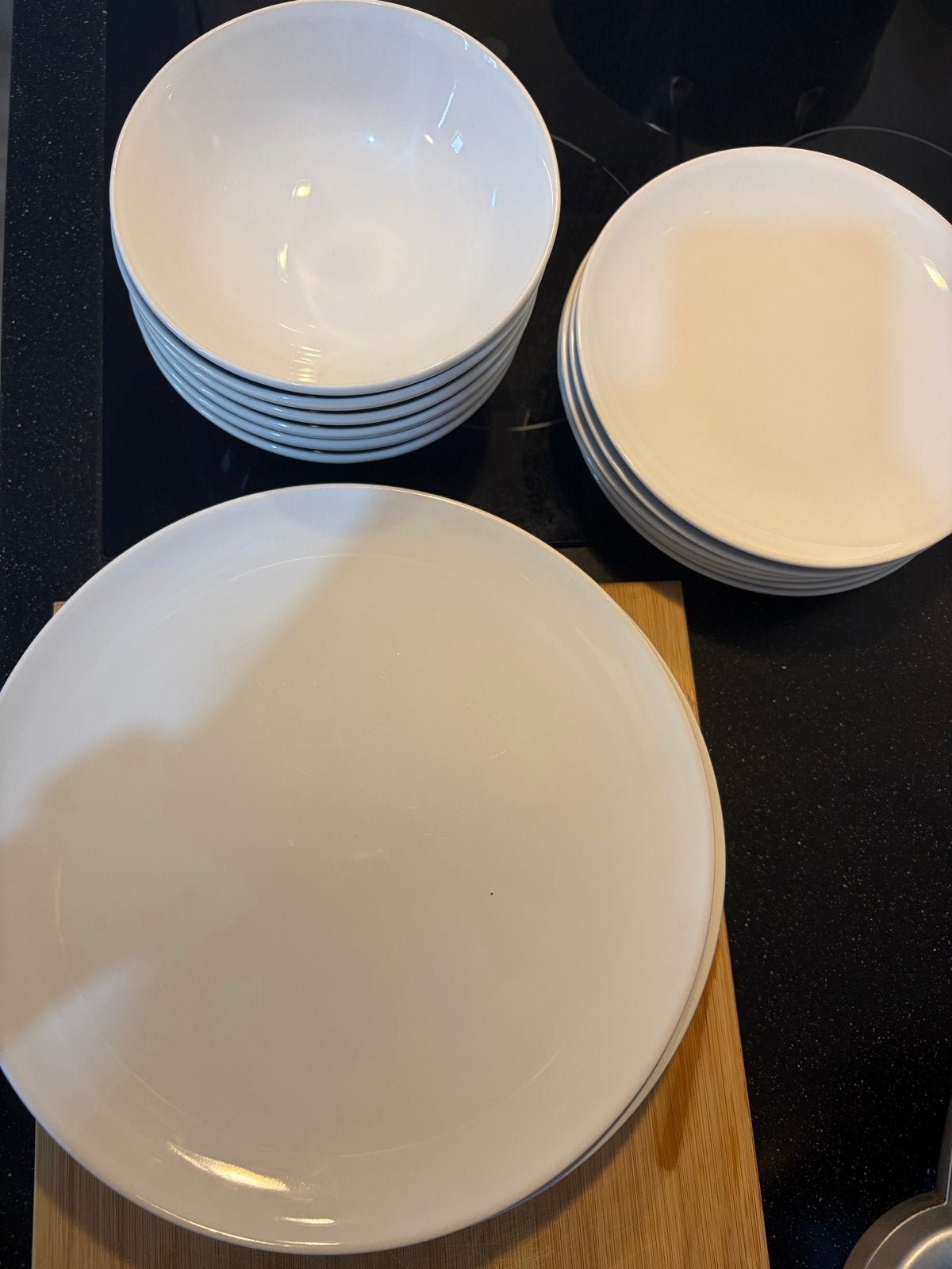 Ikea servies: 5 grote, 6 kleine borden en 6 kommen, Ophalen, Gebruikt, IKEA, Compleet servies