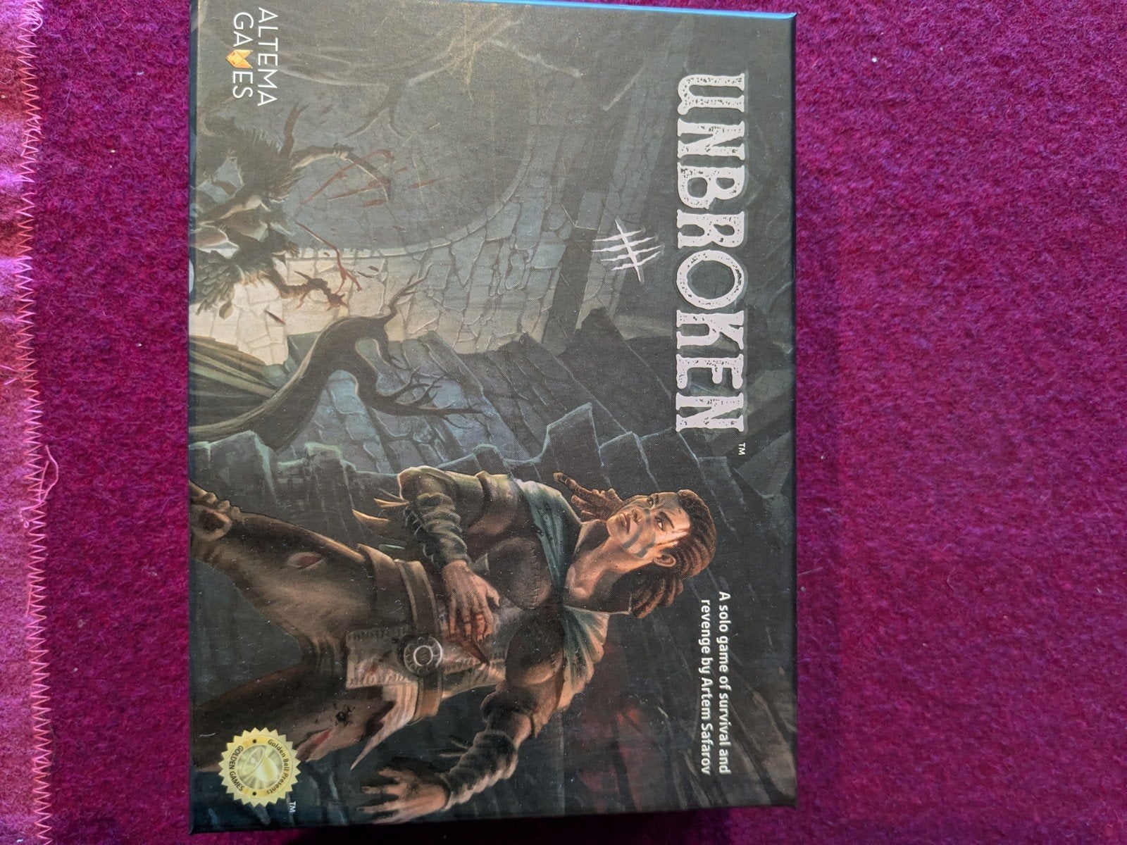 Unbroken - Solo Survival Bordspel, Hobby en Vrije tijd, Een of twee spelers, Ophalen of Verzenden, Zo goed als nieuw, Altema Games
