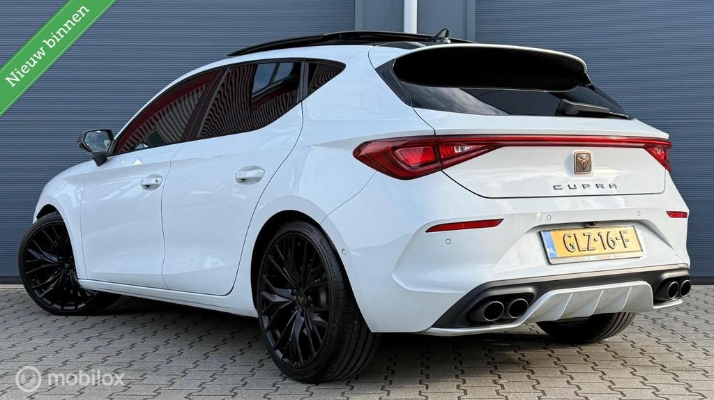 CUPRA Leon 2.0 TSI VZ Black Edition Pano.dak/Beats/Carplay/L, Auto's, Gebruikt, Euro 6, 4 cilinders, Met garantie (alle)