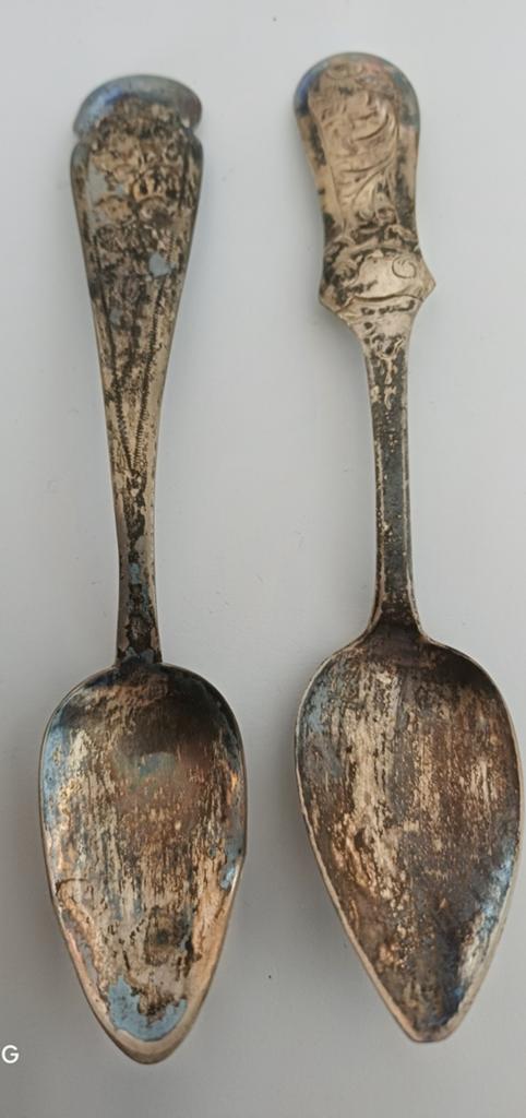 Antiek zilveren lepelset / herdenkingslepels, Ophalen