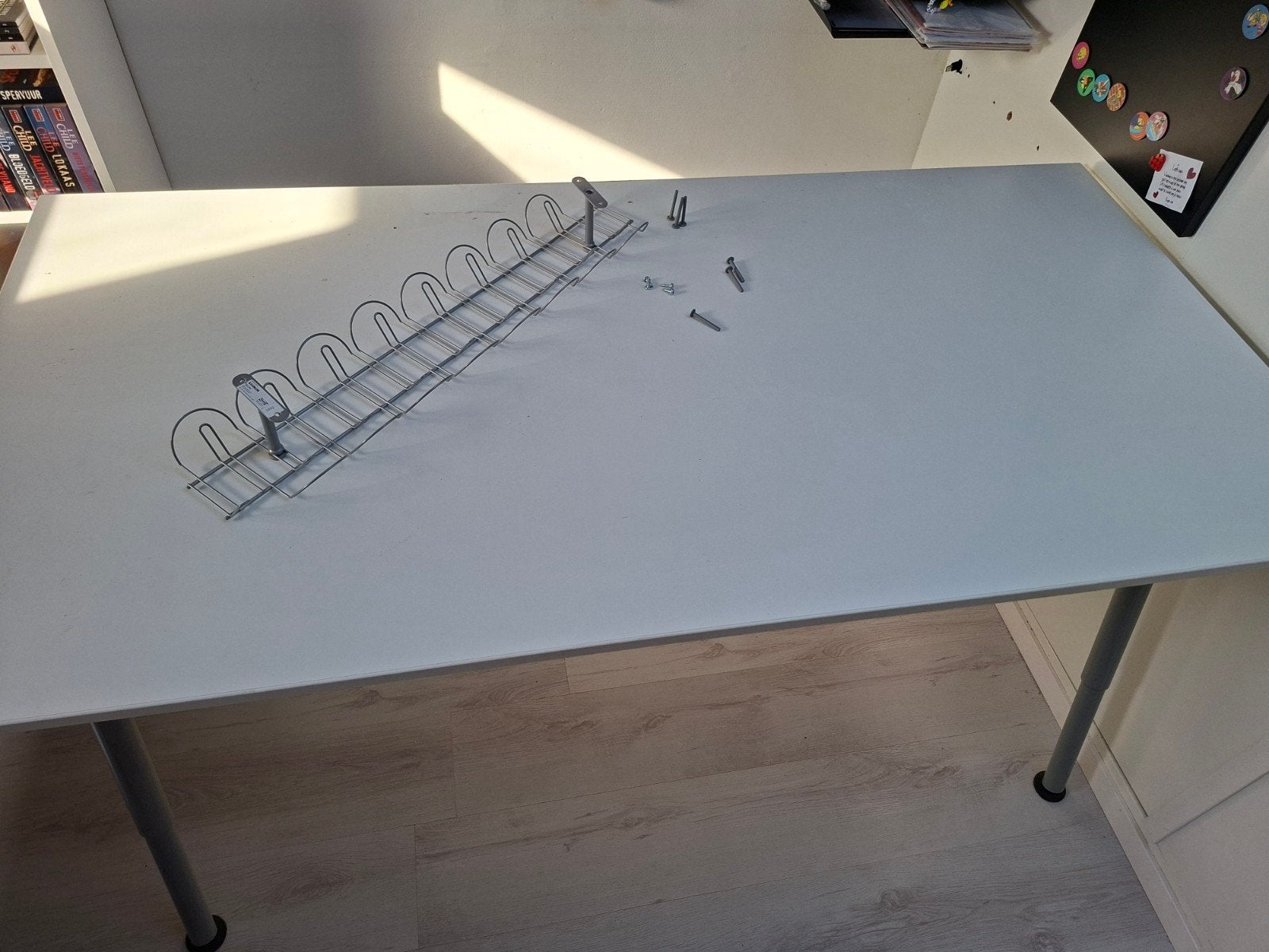 IKEA Thyge Bureau - Wit met verstelbare poten, Ophalen, 160 cm, Gebruikt, Metaal
