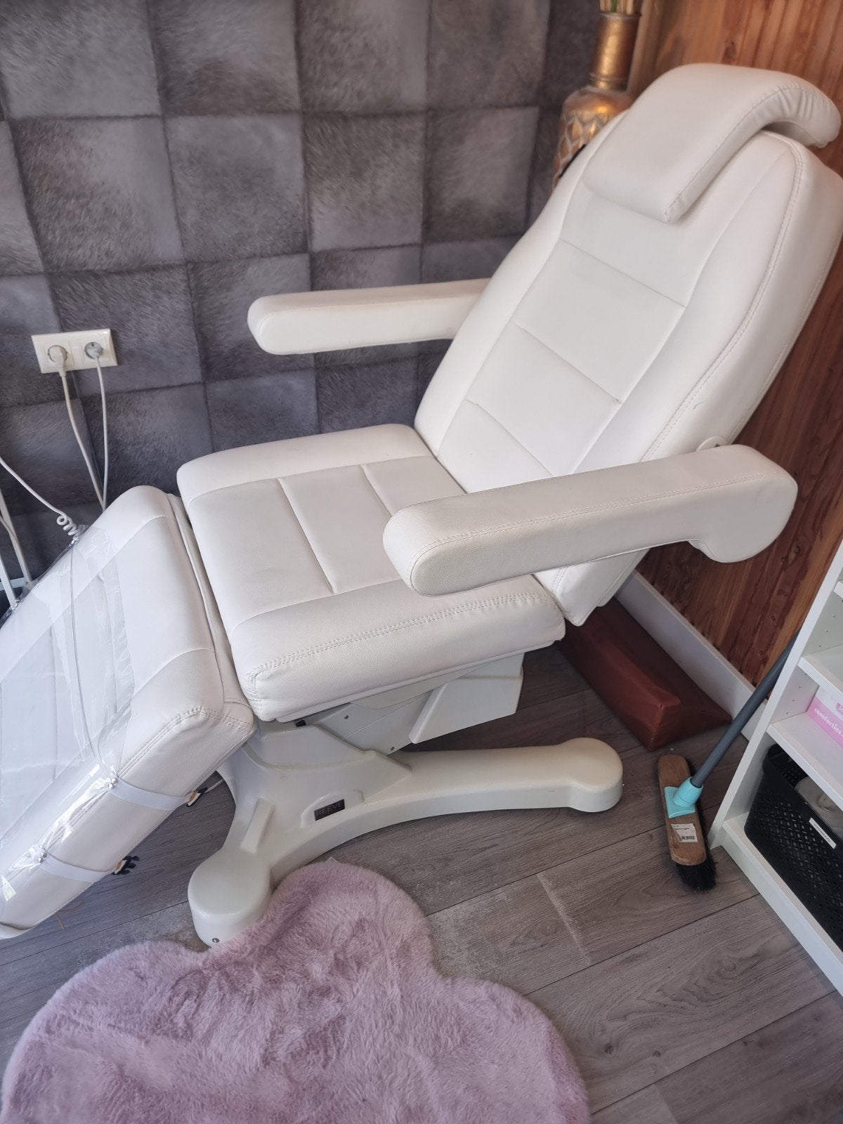 Reeve behandelstoel/pedicurestoel elektrisch, Witgoed en Apparatuur, Persoonlijke-verzorgingsapparatuur, Ophalen, Gebruikt, Overige typen