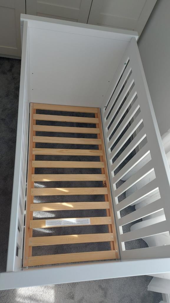 Verstelbaar Babybedje Europe baby atlantic wit, 60x120, Kinderen en Baby's, Kinderkamer | Bedden, Ophalen, Zo goed als nieuw, Lattenbodem