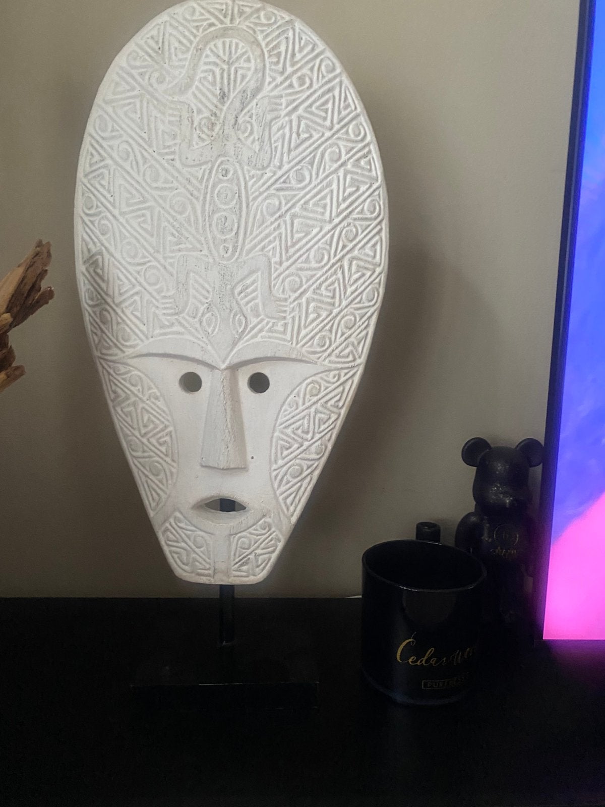 Stamhoofd Tribal Masker op standaard, Ophalen