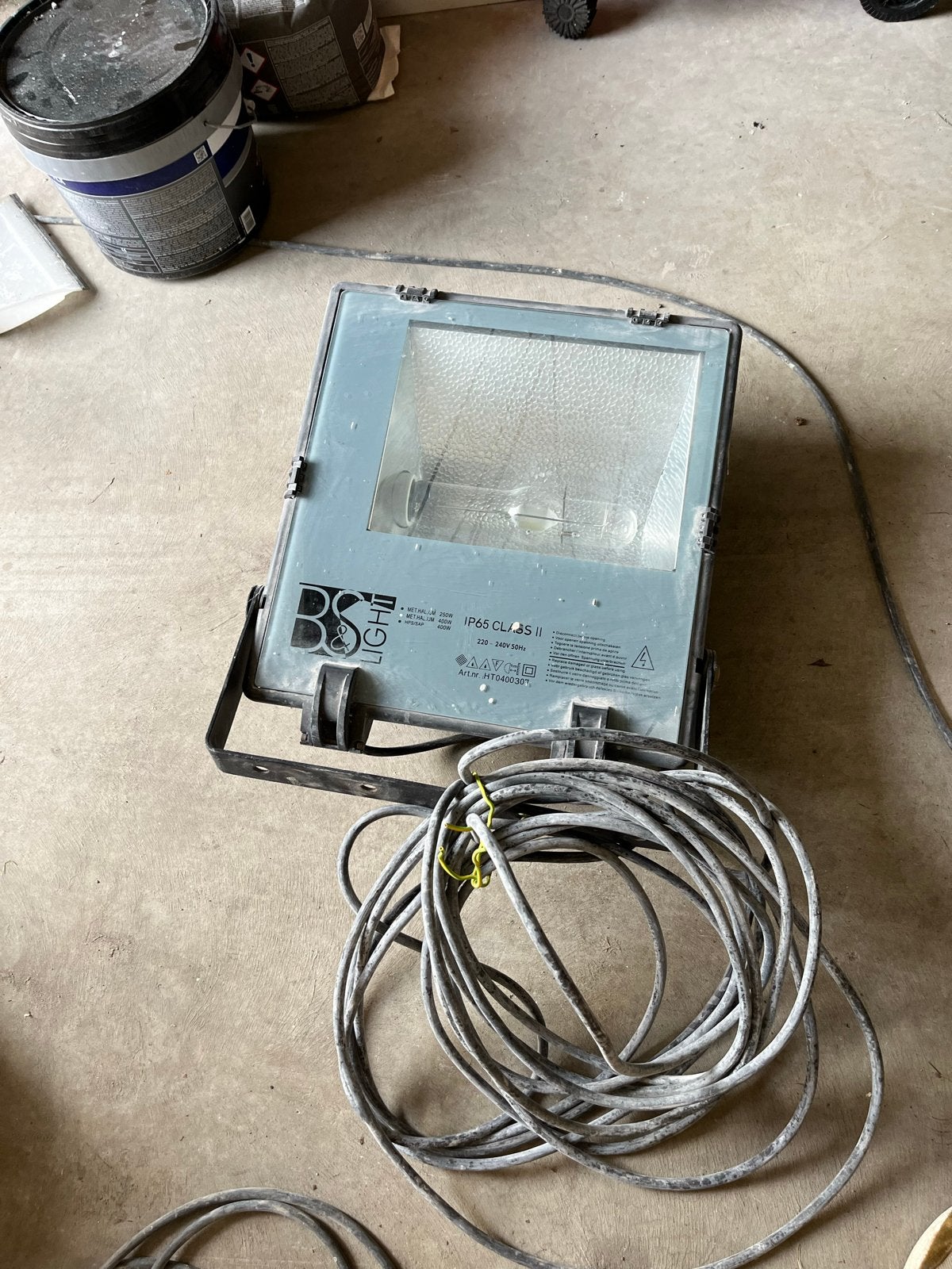 2 stuks BS Light bouwlamp 250W/400W IP65 CL.II, Ophalen, Gebruikt, 200 tot 500 watt, Lamp met armatuur
