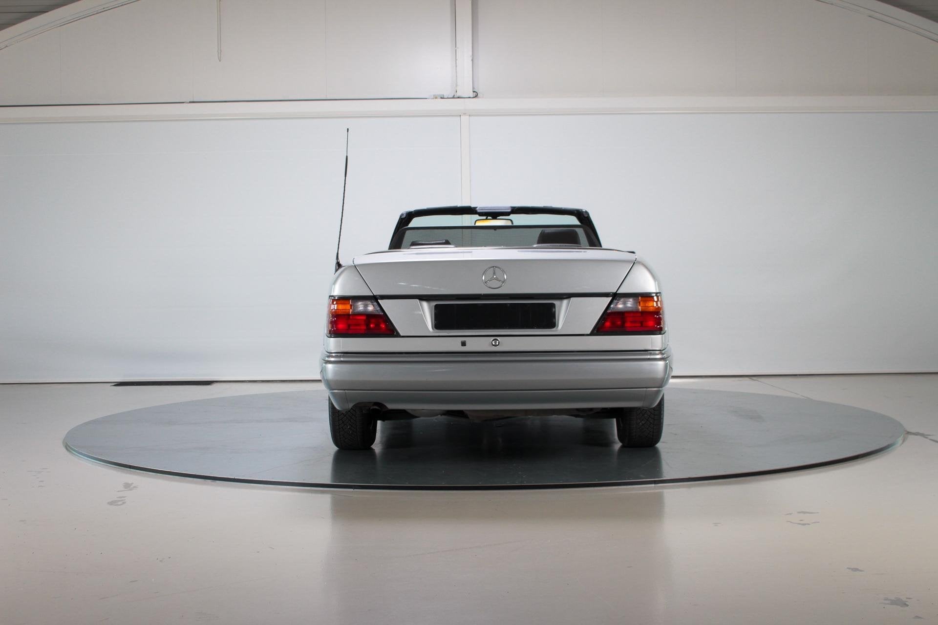 1994 Mercedes-Benz W124 E200 Cabriolet | 3 Eigenaren, foto 6