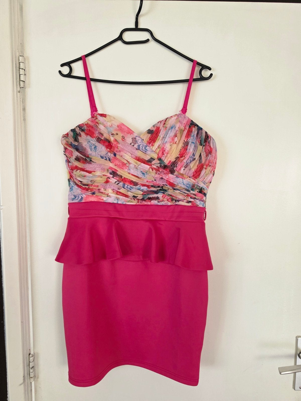 Little Mistress London roze jurk met bloemenprint, Kleding | Dames, Jurken, Maat 38/40 (M), Ophalen of Verzenden, Zo goed als nieuw