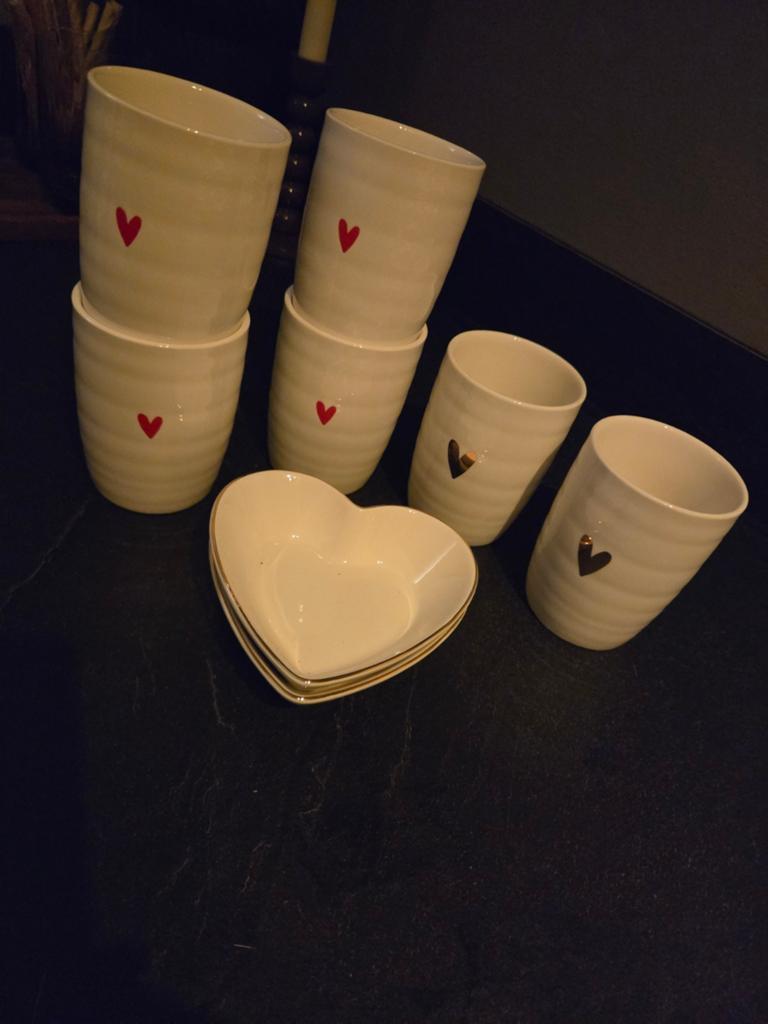 Zusss Hartjes Servies Set - Kopjes en Schalen, Ophalen, Keramiek, Zo goed als nieuw, Overige stijlen