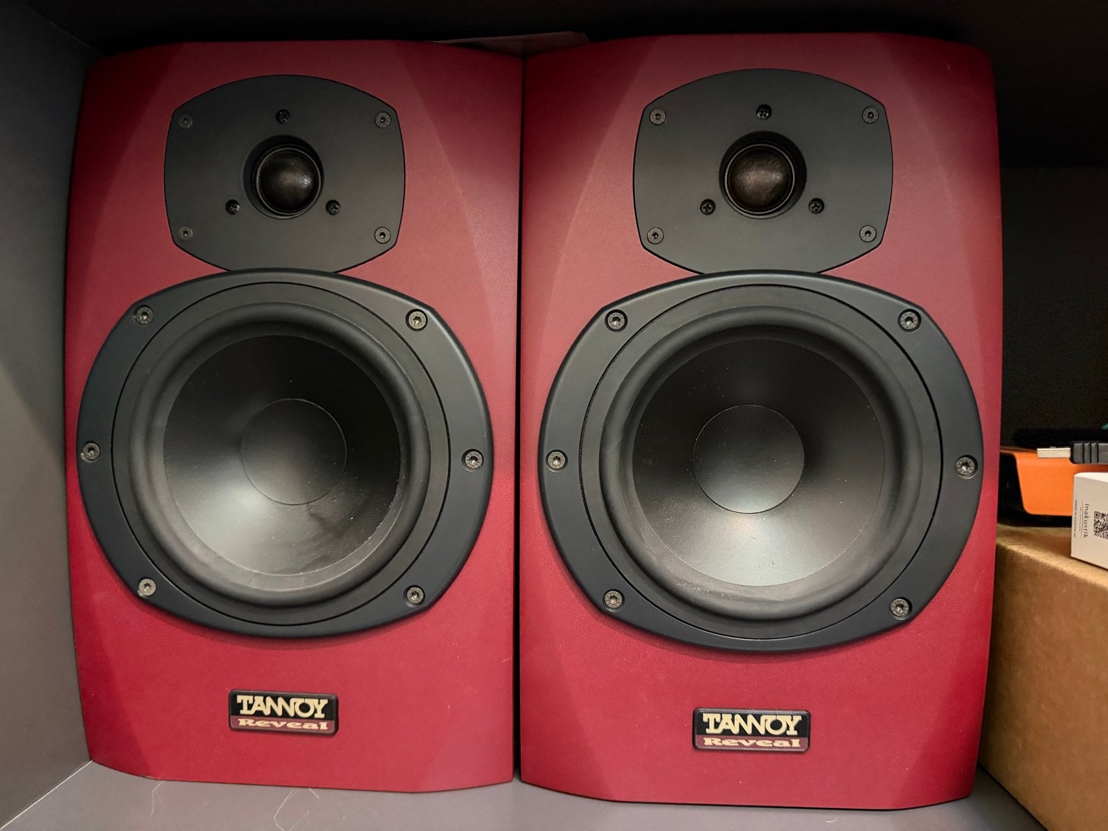 Tannoy Reveal Studiomonitoren - Rood (Paar), Studiomonitor, Gebruikt, Minder dan 60 watt, Ophalen