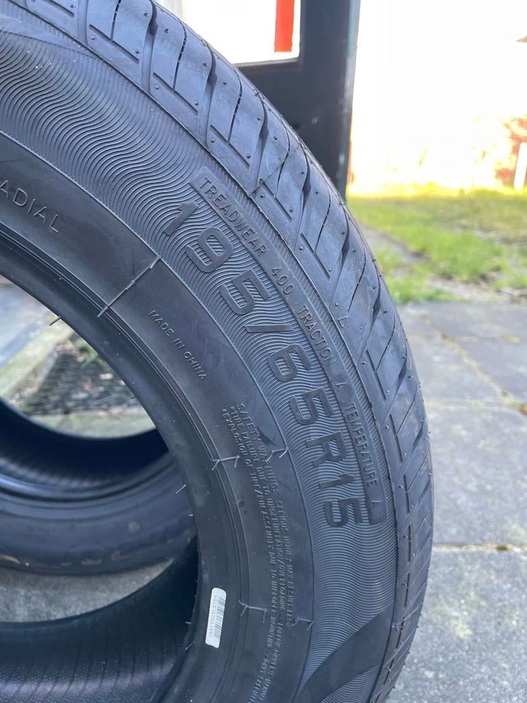 Nieuwe Hifly HF201 Zomerbanden 195/65R15 91H, Auto diversen, Ophalen of Verzenden, Zo goed als nieuw