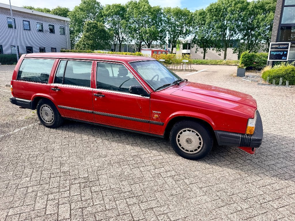 Volvo 740 Station 2.3 GL AUTOM. 1986 Rood Opknapper WB vrij, Auto's, Volvo, Automaat, Zwart, 4 cilinders, Origineel Nederlands