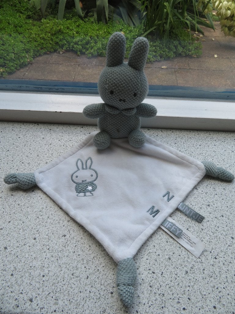 Knuffeldoek Nijntje Miffy mintgroen gehaakt lijf Tiamo Dick, Konijn, Ophalen of Verzenden, Zo goed als nieuw, Wasbaar
