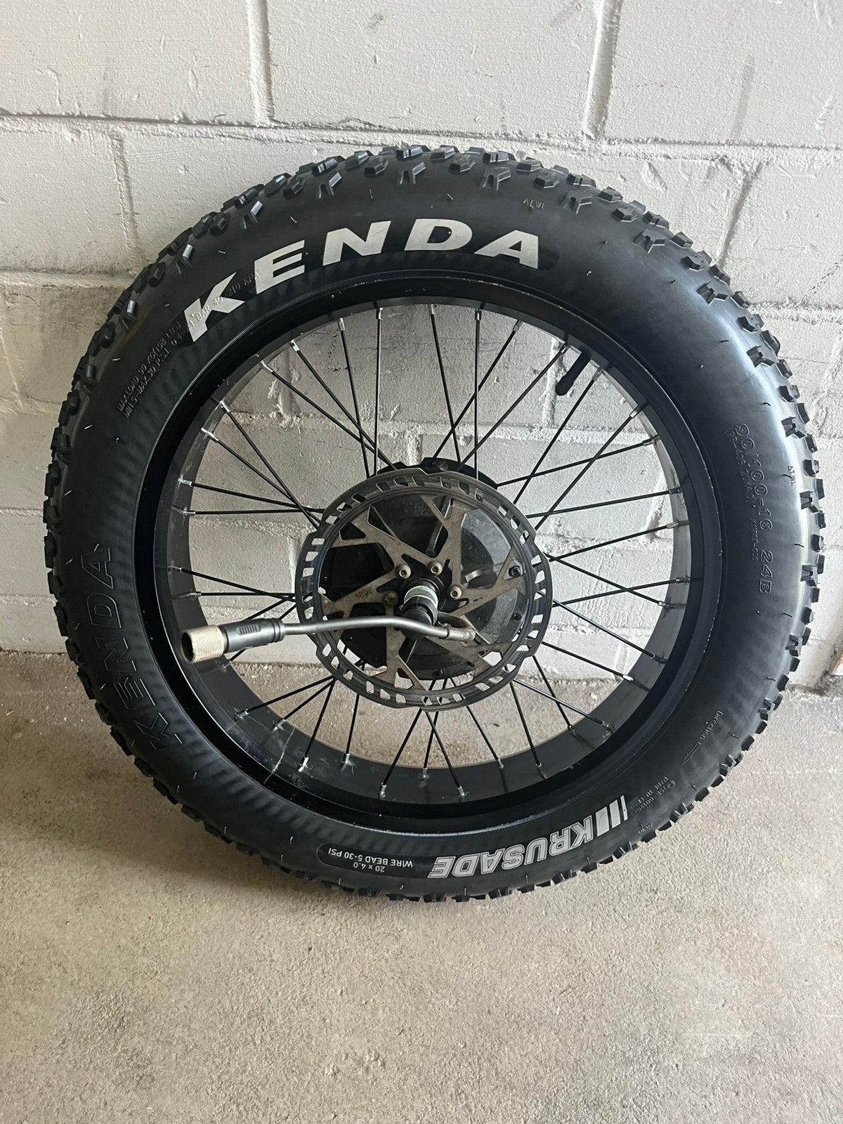 Fatbike  motor nieuwe buiten band, Fietsen en Brommers, Ophalen of Verzenden, Fatbike, Band