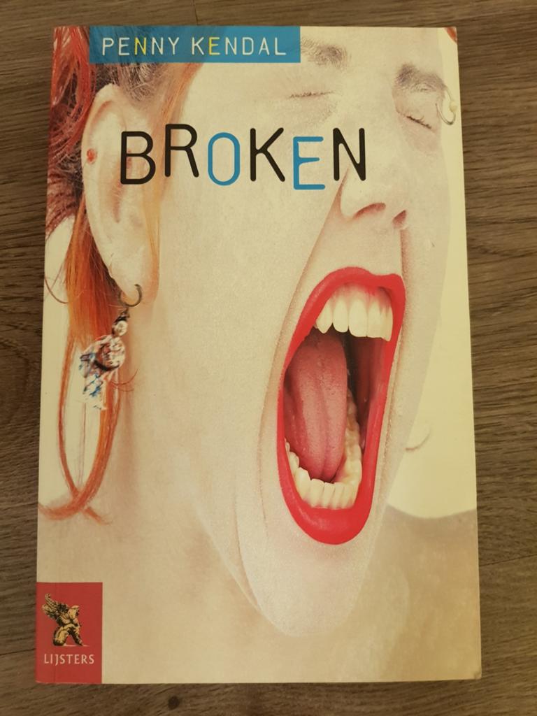 Boek Broken - Penny Kendal, Ophalen of Verzenden, Zo goed als nieuw, Fictie