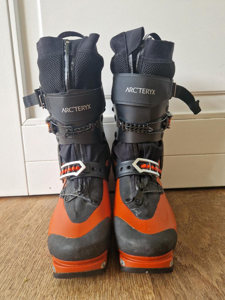 Toerski schoen Arc'Teryx Procline Carbon Lite M27-27.5, Sport en Fitness, Overige merken, 160 tot 180 cm, Gebruikt, Ophalen of Verzenden