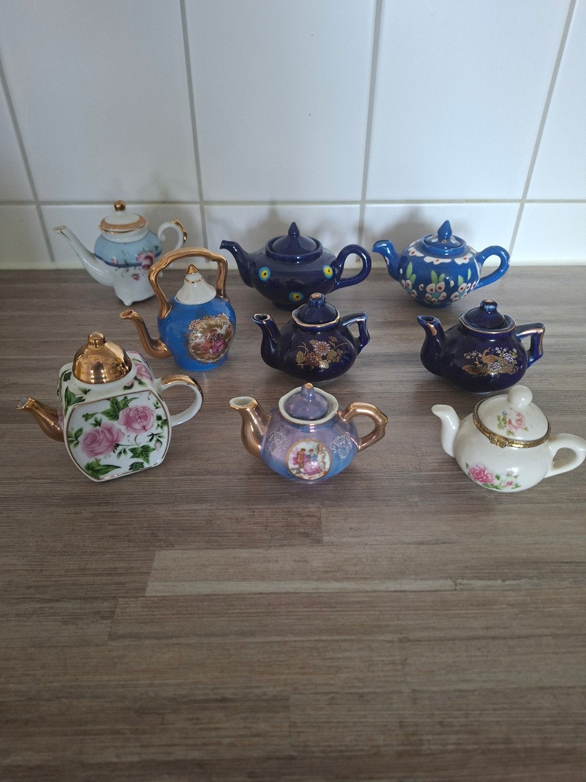 Verzameling van 9 miniatuur theepotten, Ophalen of Verzenden