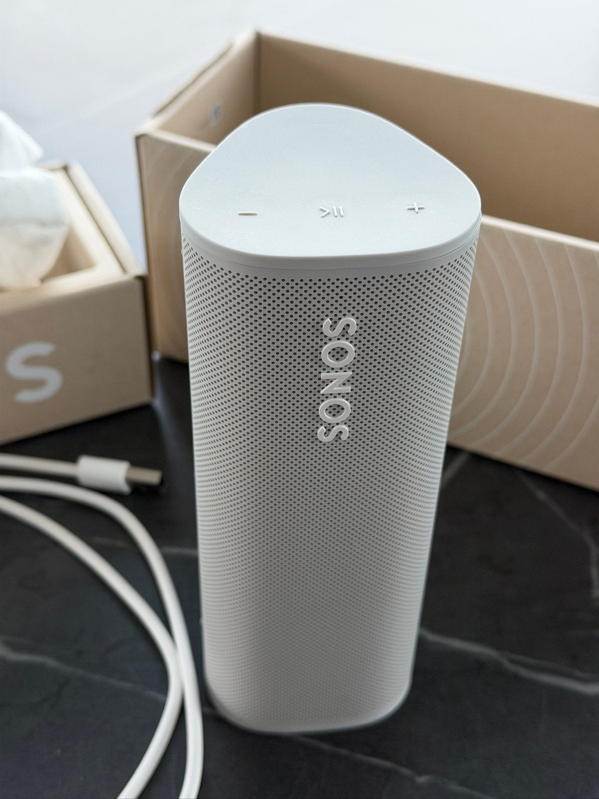 Sonos Roam SL wit, Ophalen of Verzenden, Zo goed als nieuw, Draagbare speaker, Inclusief kabels