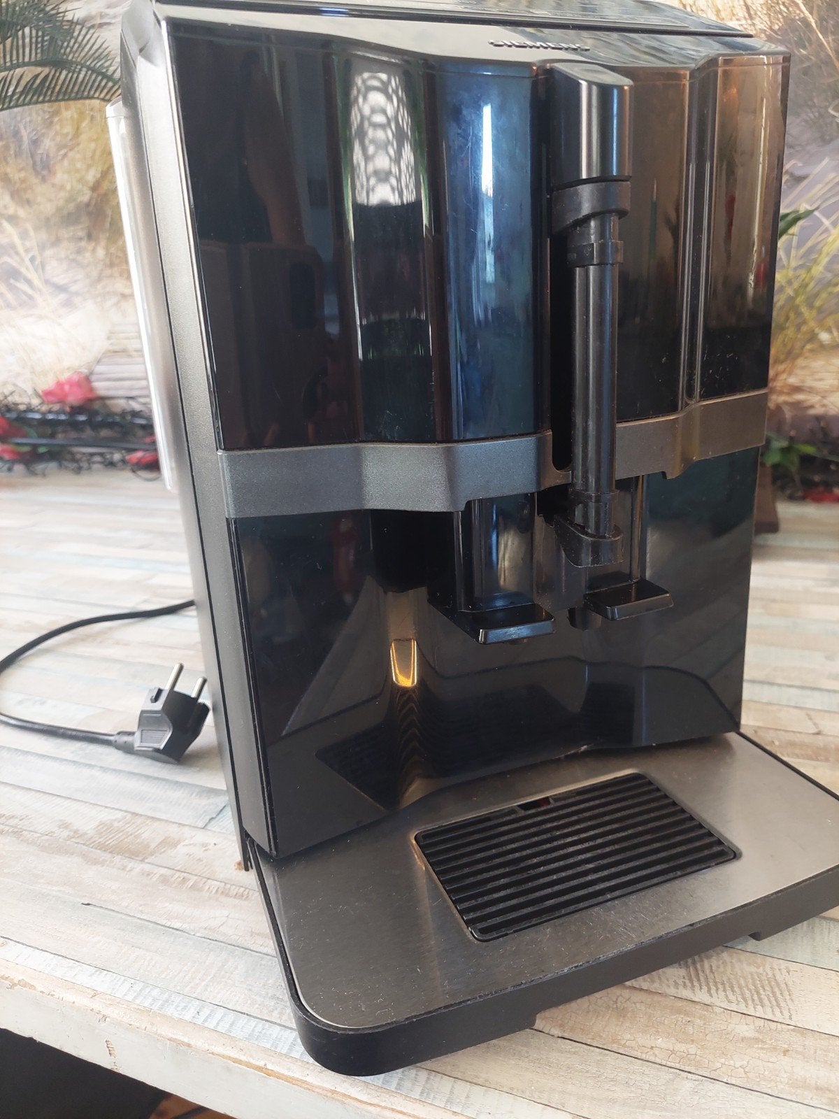 Siemens EQ.3 s100 Koffiemachine - Zo goed als nieuw, Witgoed en Apparatuur, Koffiezetapparaten, Ophalen, Afneembaar waterreservoir
