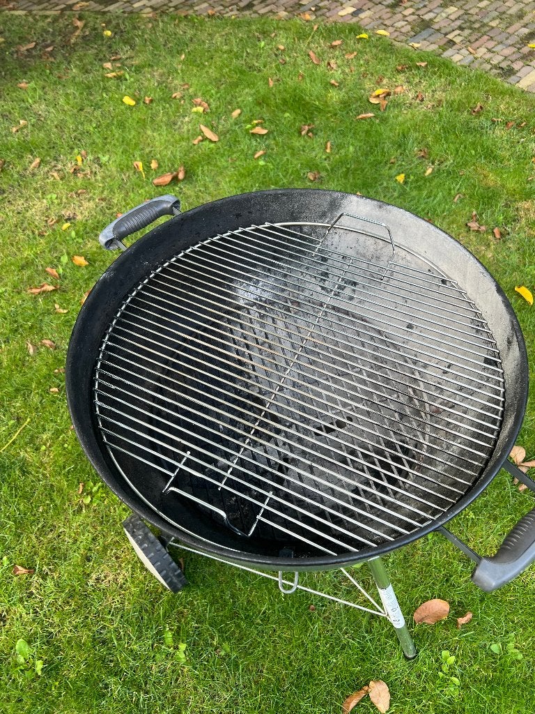 Weber BBQ 57cm hoes en houtskool/Briquettes, Ophalen, Gebruikt, Weber