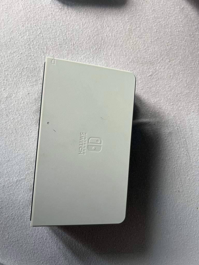 Nintendo Switch OLED met Pokémon Legends Z-A, Ophalen, Online, 1 speler, Zo goed als nieuw
