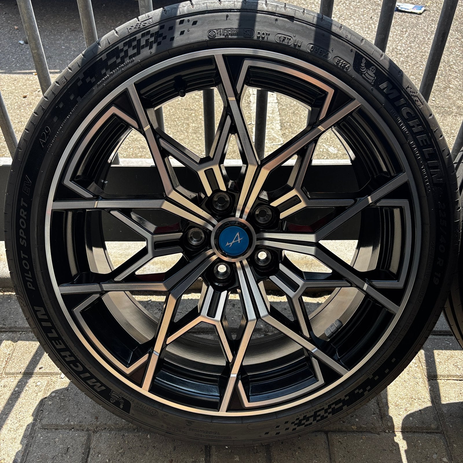 Origineel Alpine A290 19" velgen + Michelin (2.600km), Auto-onderdelen, Banden en Velgen, Ophalen, 19 inch, Zomerbanden, Banden en Velgen