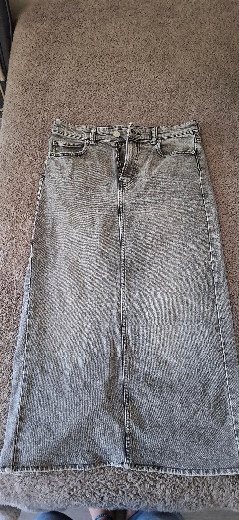 Spijkerrok jeans, grijs met grote achtersplit, H&M, Ophalen of Verzenden, Zo goed als nieuw, Maat 36 (S)