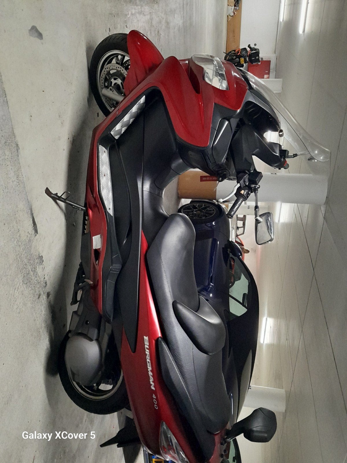 Burgman 400, Ophalen
