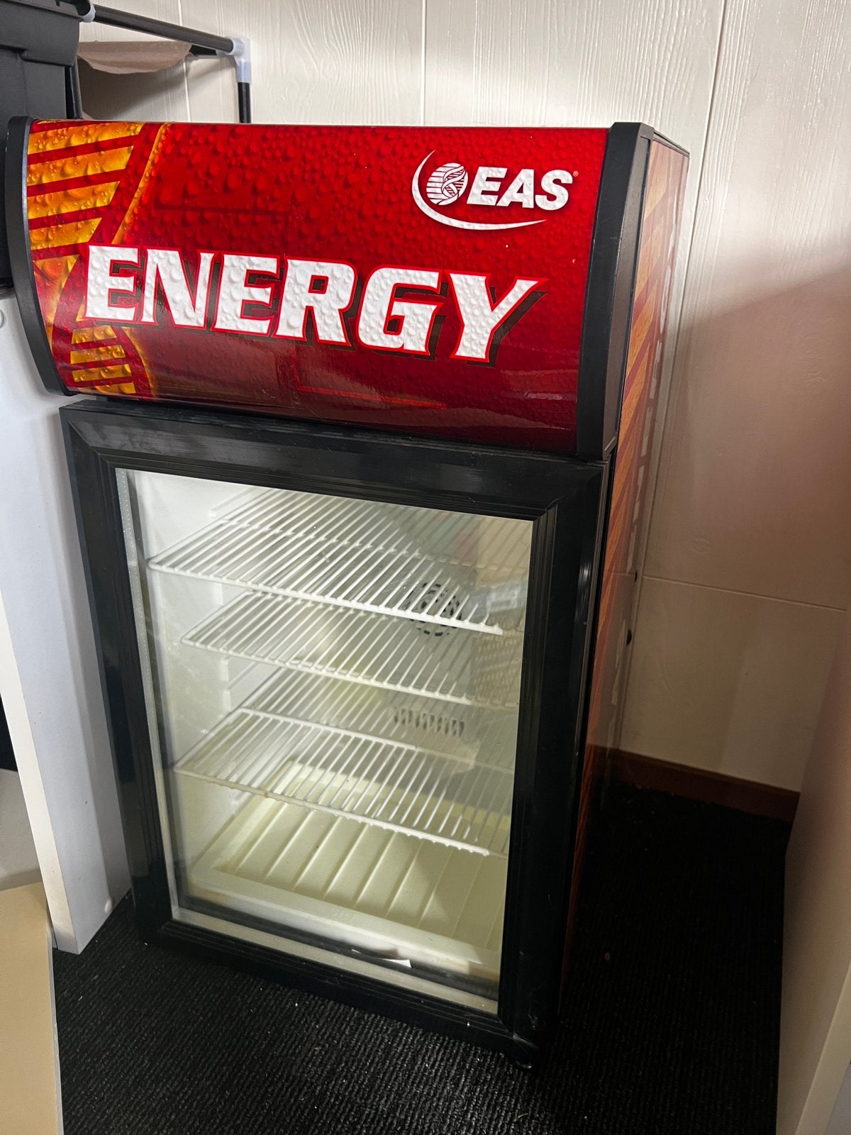 EAS Energy Drankkoelkast, Minder dan 75 liter, 45 tot 60 cm, Ophalen, 85 tot 120 cm