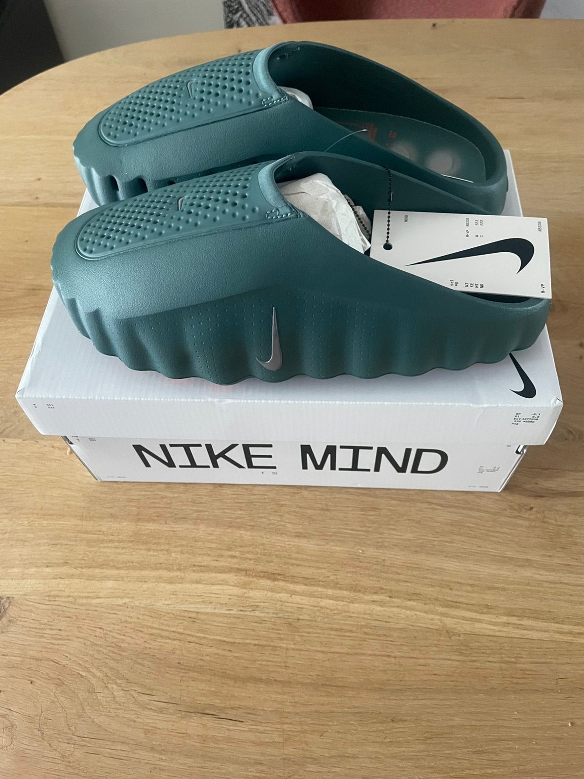 Nike Mind 001 groen maat 44, Ophalen of Verzenden, Zo goed als nieuw, Overige kleuren