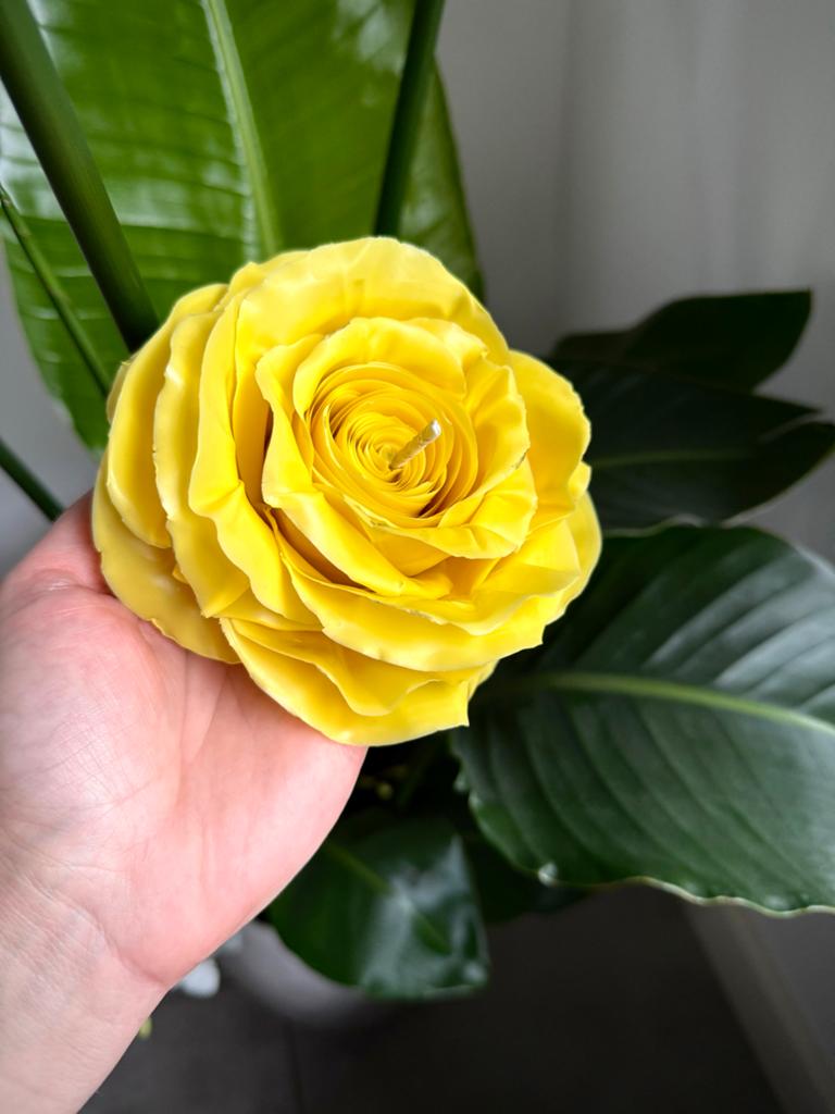 Handgemaakte Bijenwas Kaars - Gele Roos, Ophalen of Verzenden, Nieuw, Geel, Natuurlijk materiaal