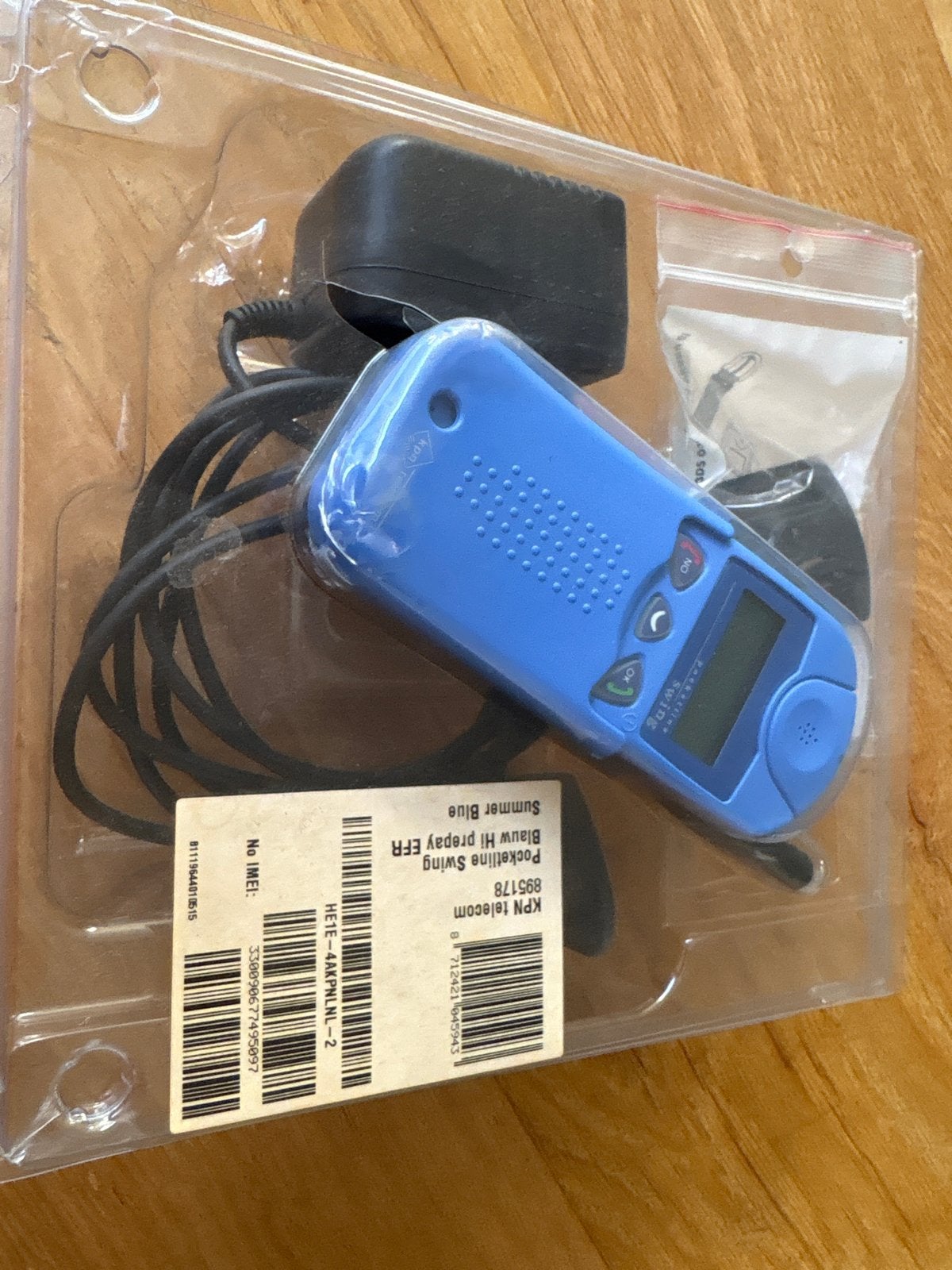 KPN Pocketline Swing Summer Blue - Nieuw in verpakking, Telecommunicatie, Geen camera, Nieuw, Ophalen of Verzenden, Klassiek of Candybar