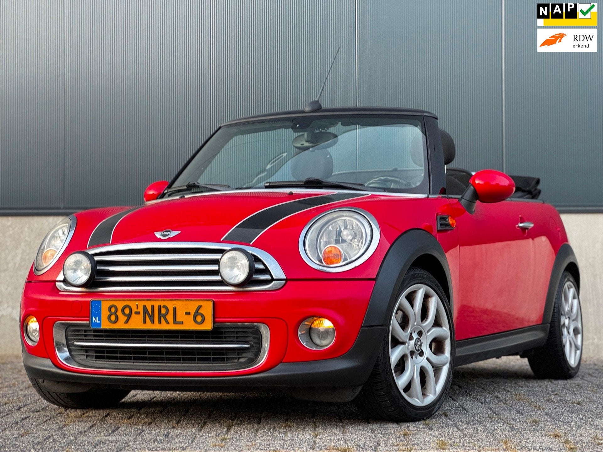Mini Cabrio 1.6 Cooper Chili|NAVI|HALFLEDER|STOELVERW|PDC|BO, Auto's, Gebruikt, 4 cilinders, Cabriolet, 4 stoelen