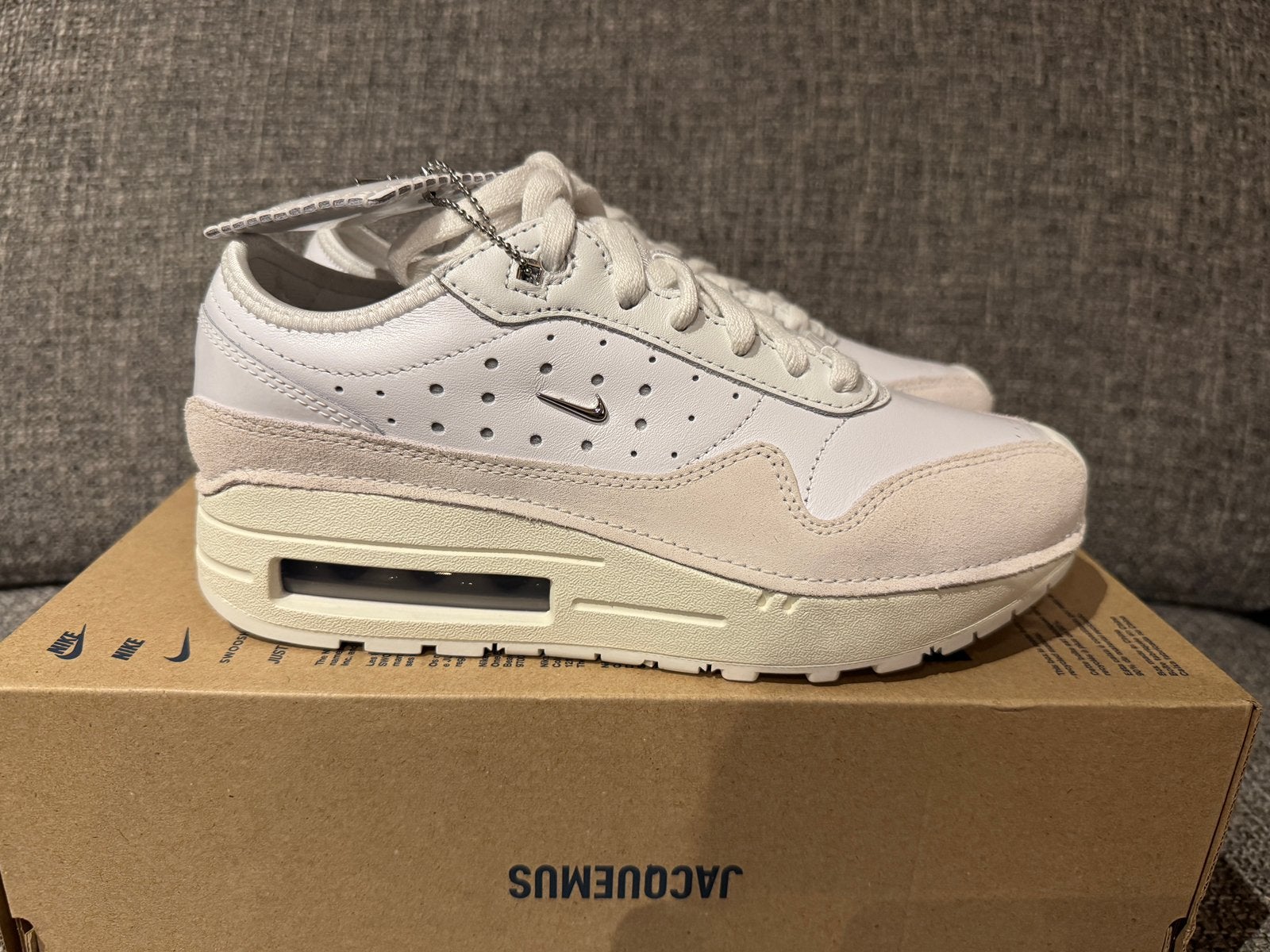 Nike air max 1 Jacquemus maat 38, Wit, Nieuw, Ophalen of Verzenden, Sneakers of Gympen