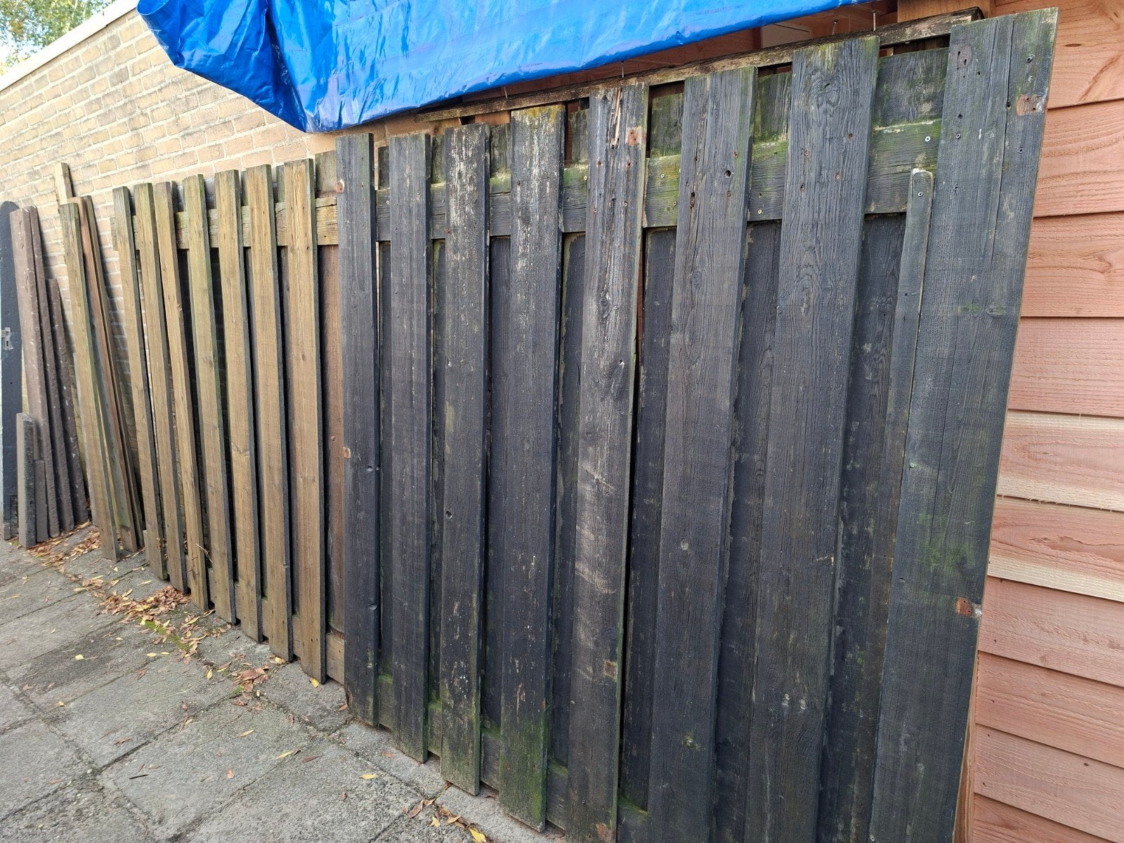 gratis op te halen 2 schutting panelen, Tuin en Terras, Ophalen, Minder dan 3 meter, Hout, 1 tot 2 meter