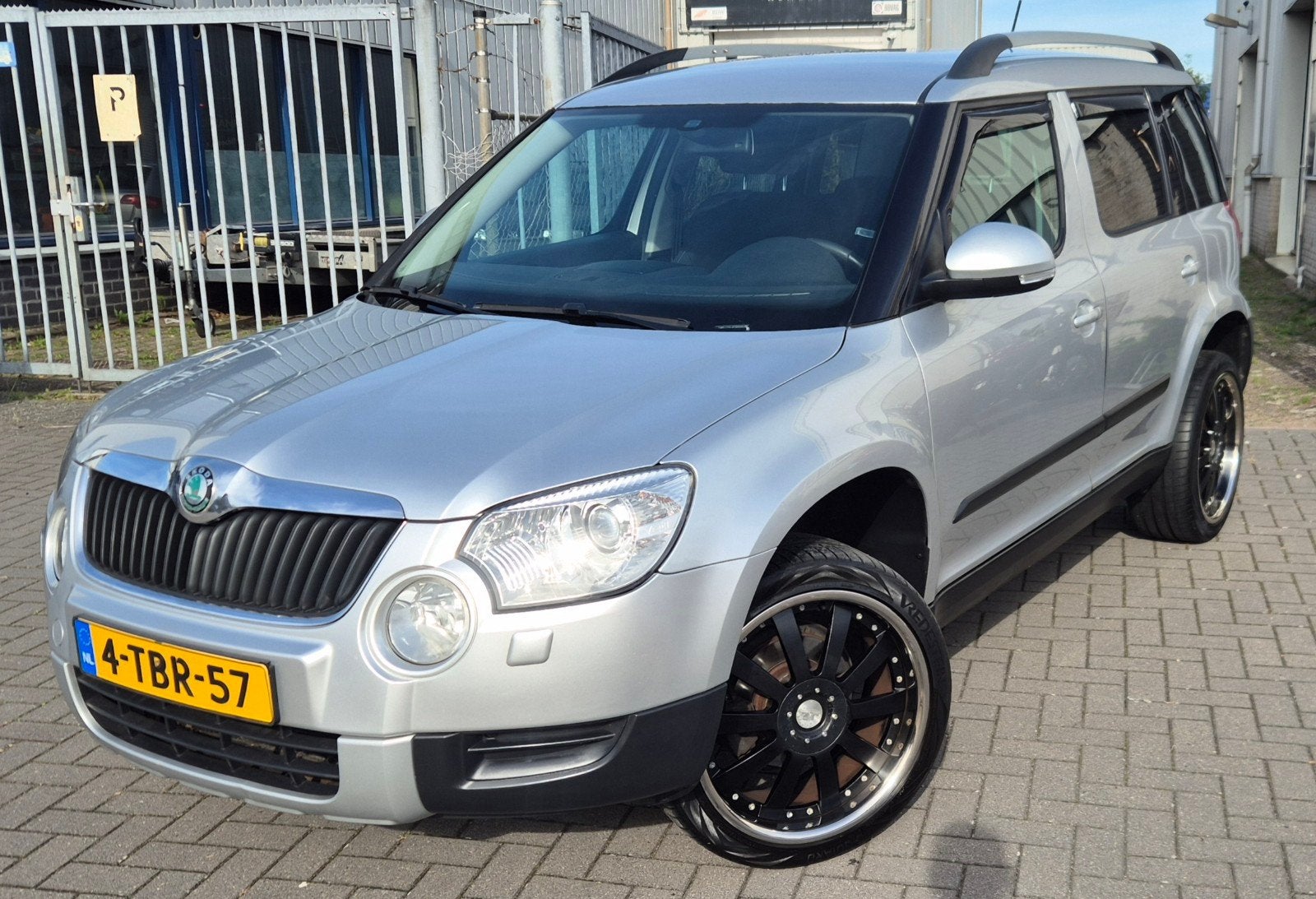 Skoda Yeti 1.4 TSI 90KW 2011 Grijs*Nwe APK* TREKHAAK*PDC*, Voorwielaandrijving, 15 km/l, 4 cilinders, 122 pk