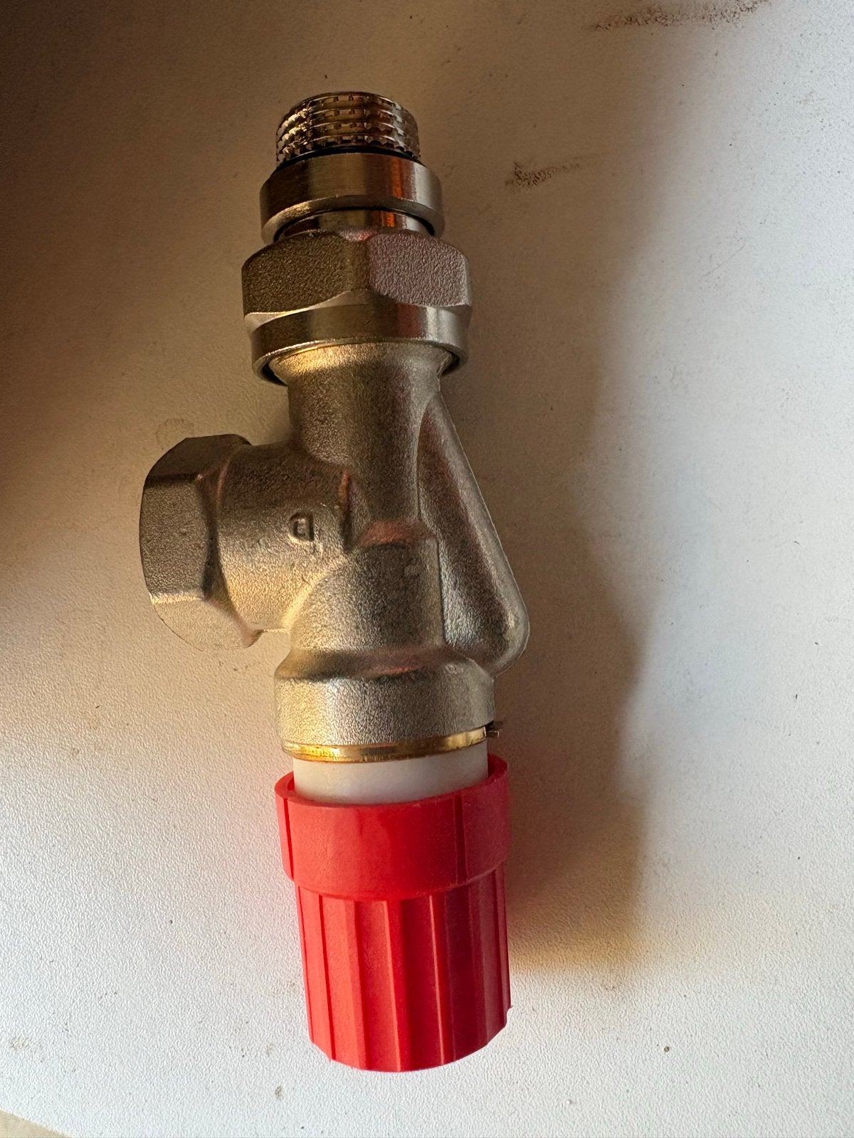 Nieuwe Thermostaatkraan voor Radiator, Ophalen of Verzenden, Nieuw, Thermostaat