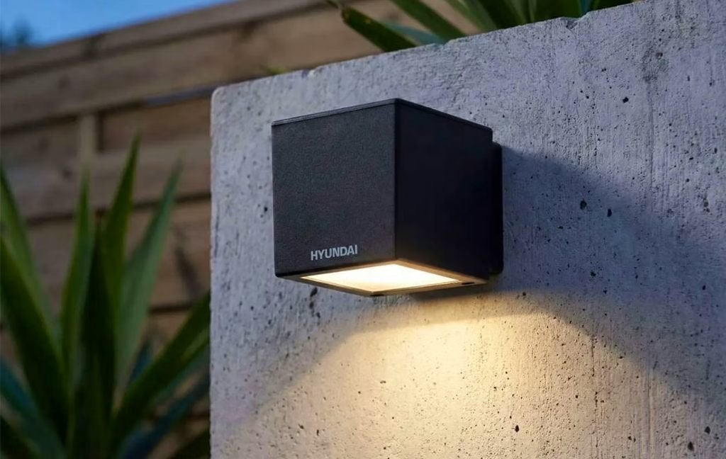 Hyundai Lighting Kubus Wandlamp - Zon-energie -2x 1+1 GRATIS, Tuin en Terras, Buitenverlichting, Overige materialen, Minder dan 50 watt