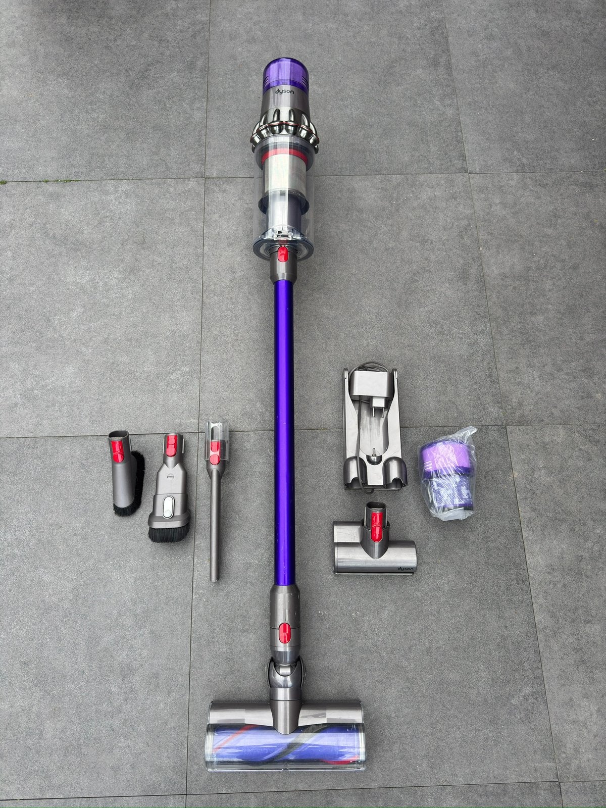 Dyson V11 Advanced steelstofzuiger (2024) zeer goede staat, Witgoed en Apparatuur, Stofzuigers, Ophalen of Verzenden, Zo goed als nieuw