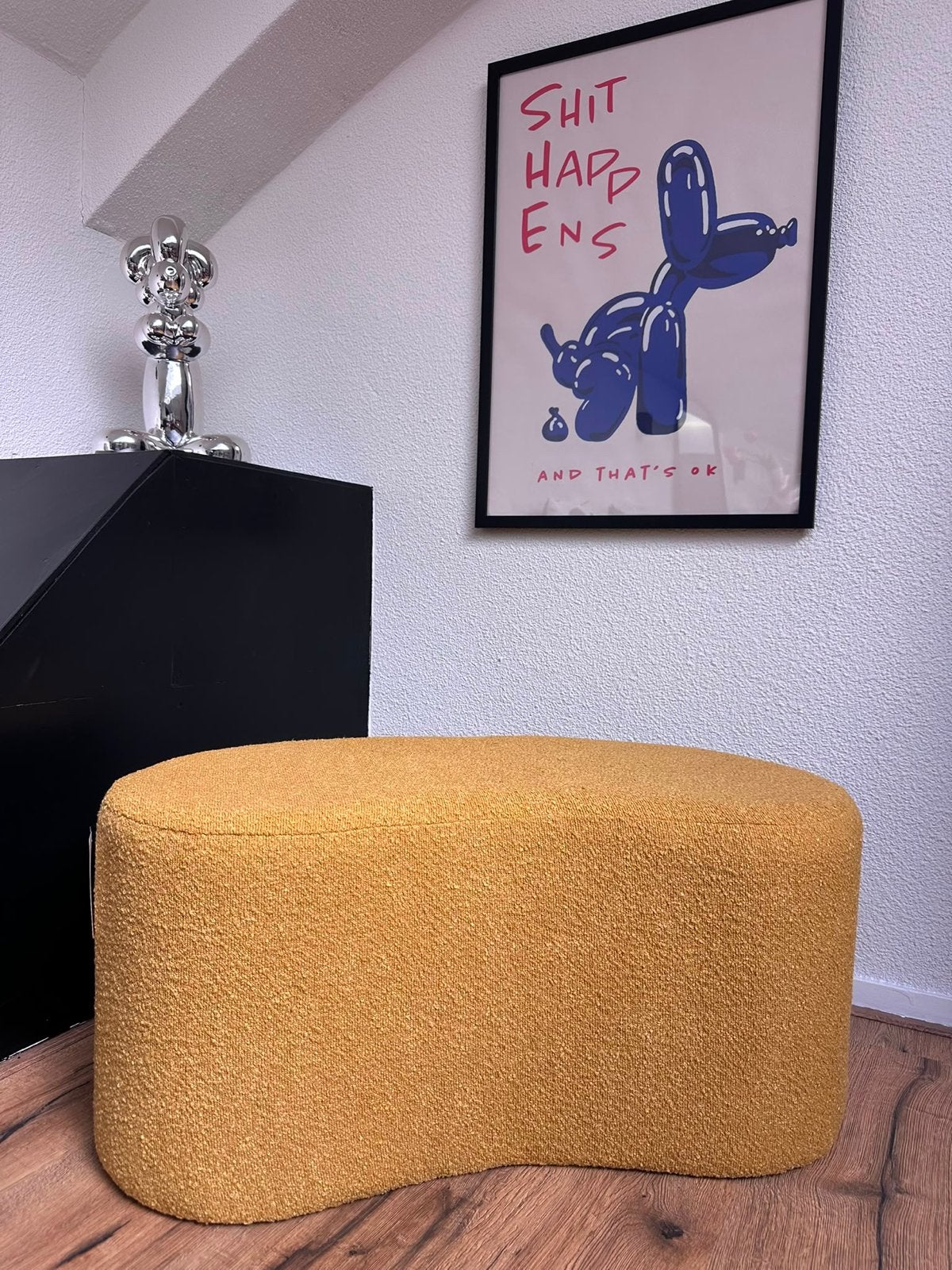 Leitmotiv Pouf Ada Wave Bouclé Okergeel - NIEUW, Huis en Inrichting, Banken | Voetenbanken en Poefen, Nieuw, Minder dan 50 cm