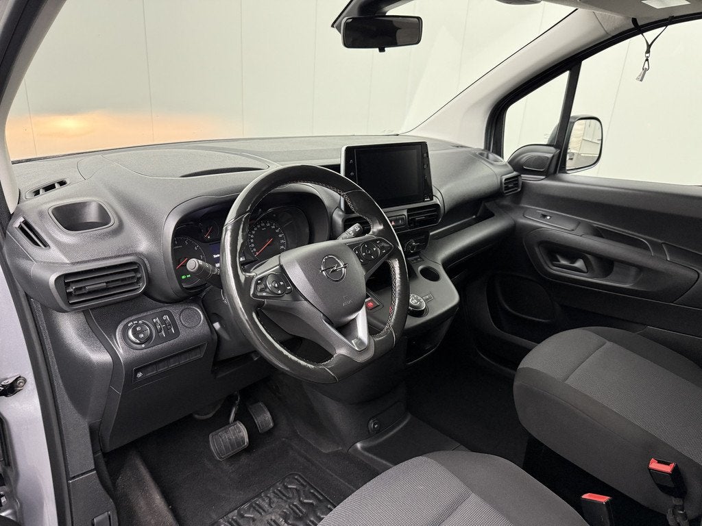 Opel Combo 1.5D 130PK Automaat Business | Navigatie | Multim, Gebruikt, Euro 6, 4 cilinders, Origineel Nederlands