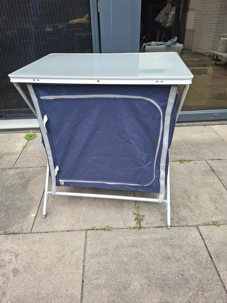 Camping kast, Ophalen, Campingkast
