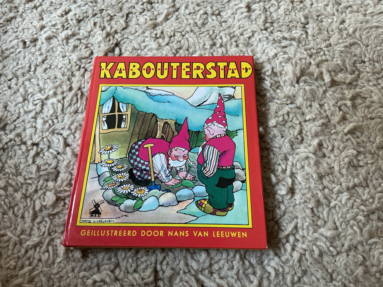 Kabouterstad - Geïllustreerd door Nans van Leeuwengiro 555, Boeken, Ophalen of Verzenden, Zo goed als nieuw, Sprookjes