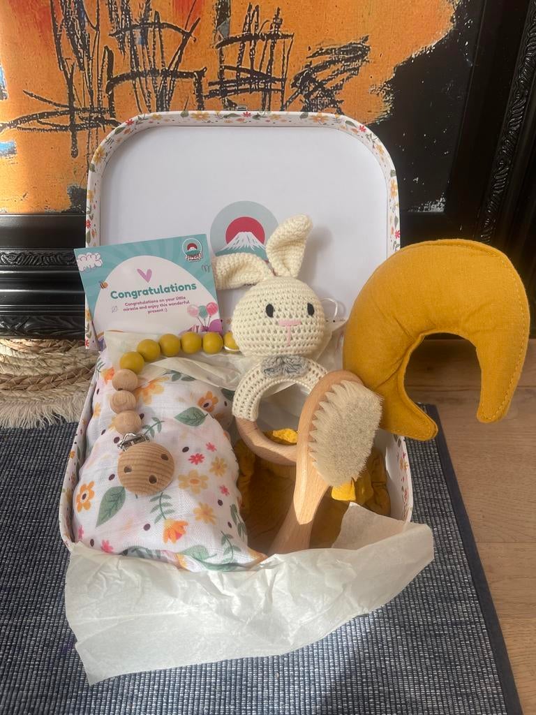 Baby Essentials CadeauSet - Geel, Ophalen of Verzenden, Nieuw, Kraamcadeau