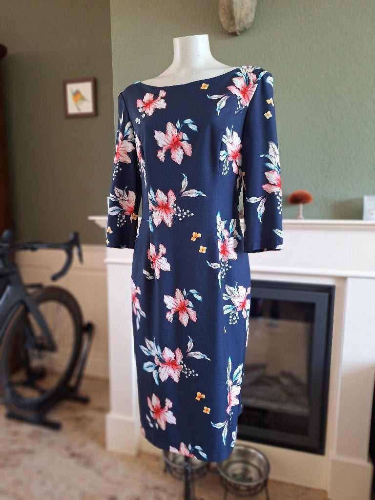 Nife jurk mt 42 gevoerd mooi rug detail, Kleding | Dames, Nife, Maat 42/44 (L), Zo goed als nieuw, Knielengte