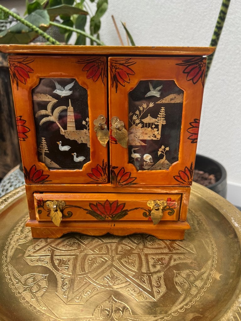 Prachtig chinese mini kastje voor sieraden met diorama, Hout, Handgemaakt, Doos, Ophalen of Verzenden