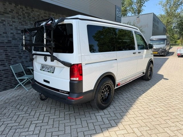 Foto 5 van Volkswagen Transporter T 6.1 2022/Nieuw Kwb 4 Personen